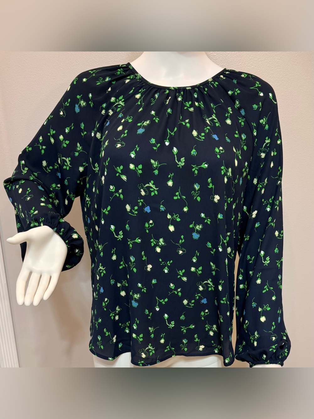 Ann Taylor Factory Navy Floral Long-Sleeve Peasant Blouse Size : S New with tags